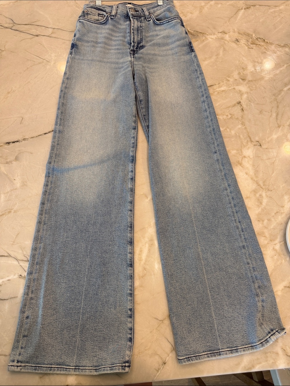 Wide Leg Light Wash Women's Jeans - Classic Casual